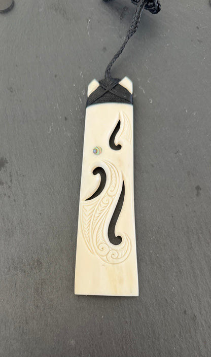 SECONDS Beef Bone Carved Toki. Check out the pictures before you buy as they are marked no 7