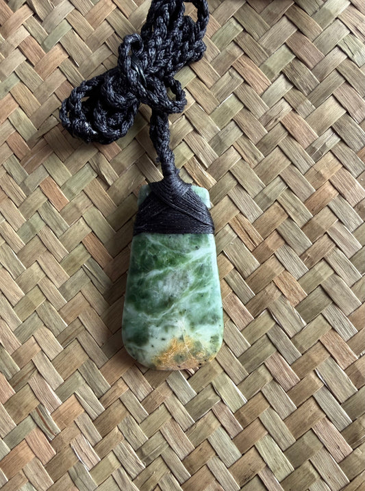 Drop Greenstone Necklace 1