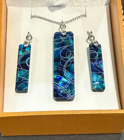 Paua toki Necklace and Earrings