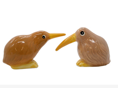 Kiwi salt and pepper shakers
