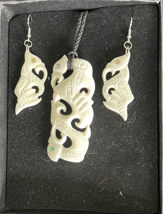 Bone Manaia Set - Bone Necklace & Earrings