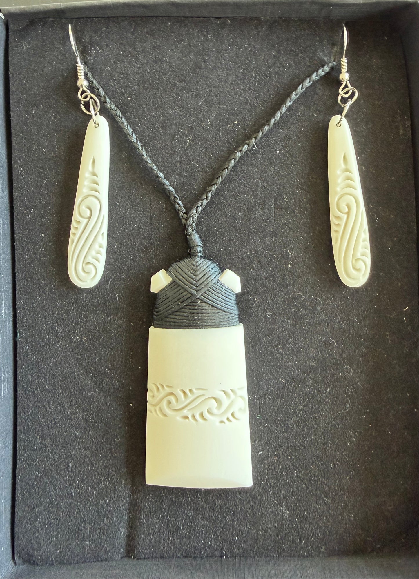 Toki Set - Bone Necklace & Earrings