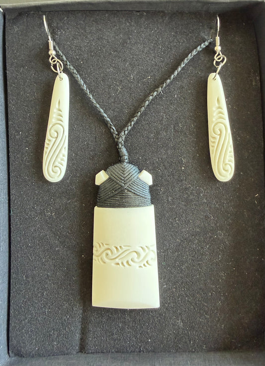 Toki Set - Bone Necklace & Earrings