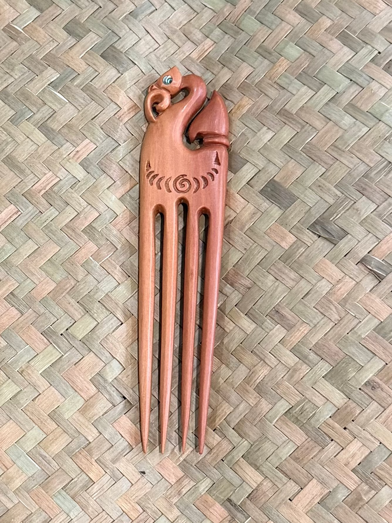 Wooden Manaia 4 Prong Heru Comb