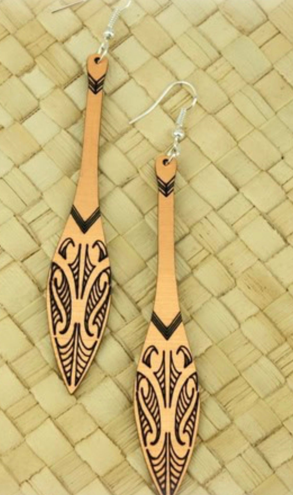 Acrylic Te Hoe Waka earrings copper metalic