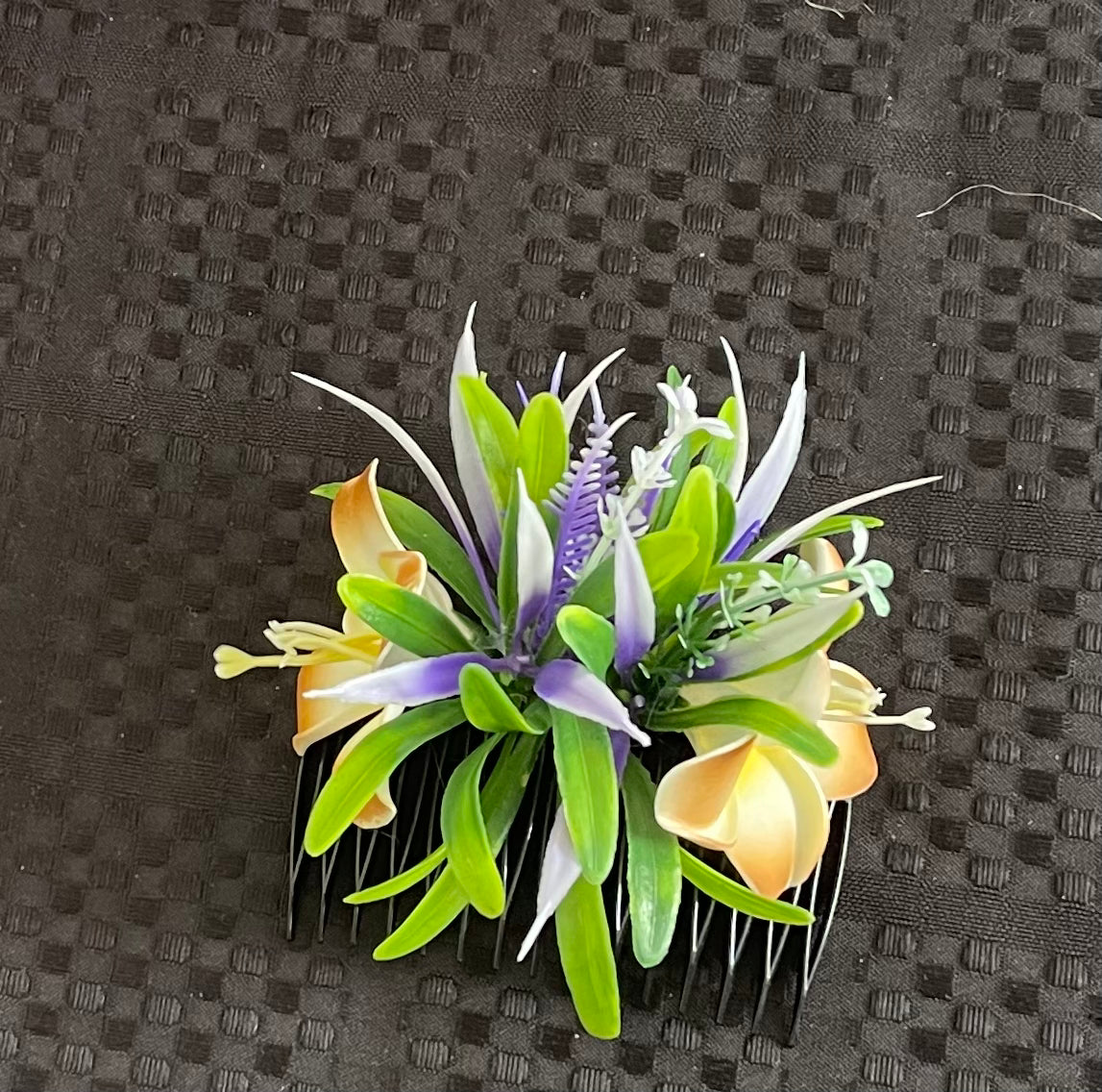 Island Design Artificial Floral Hair Clip