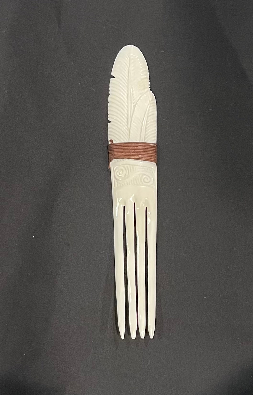 Bone Heru Huia Feather large