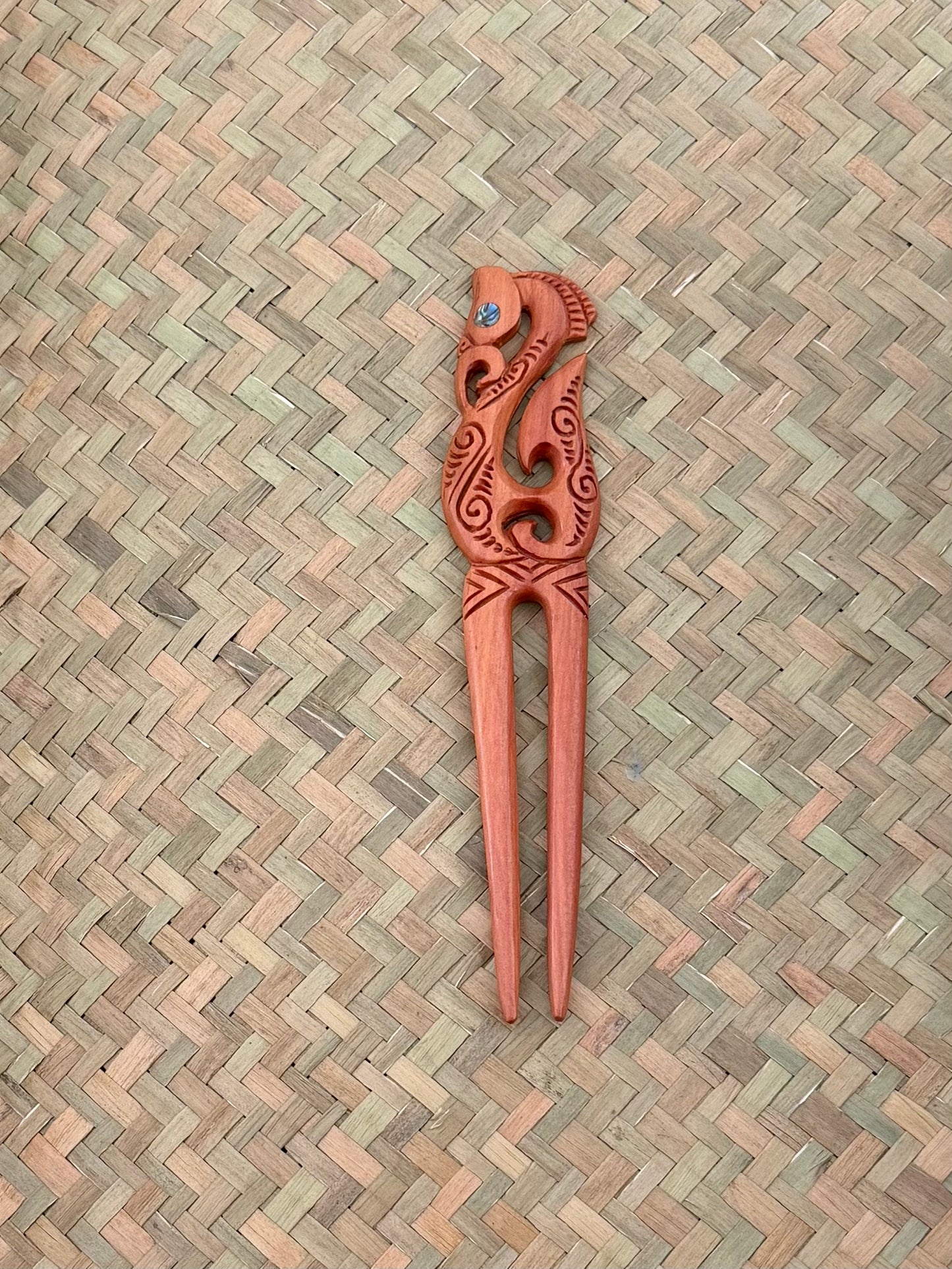 Wooden Manaia heru