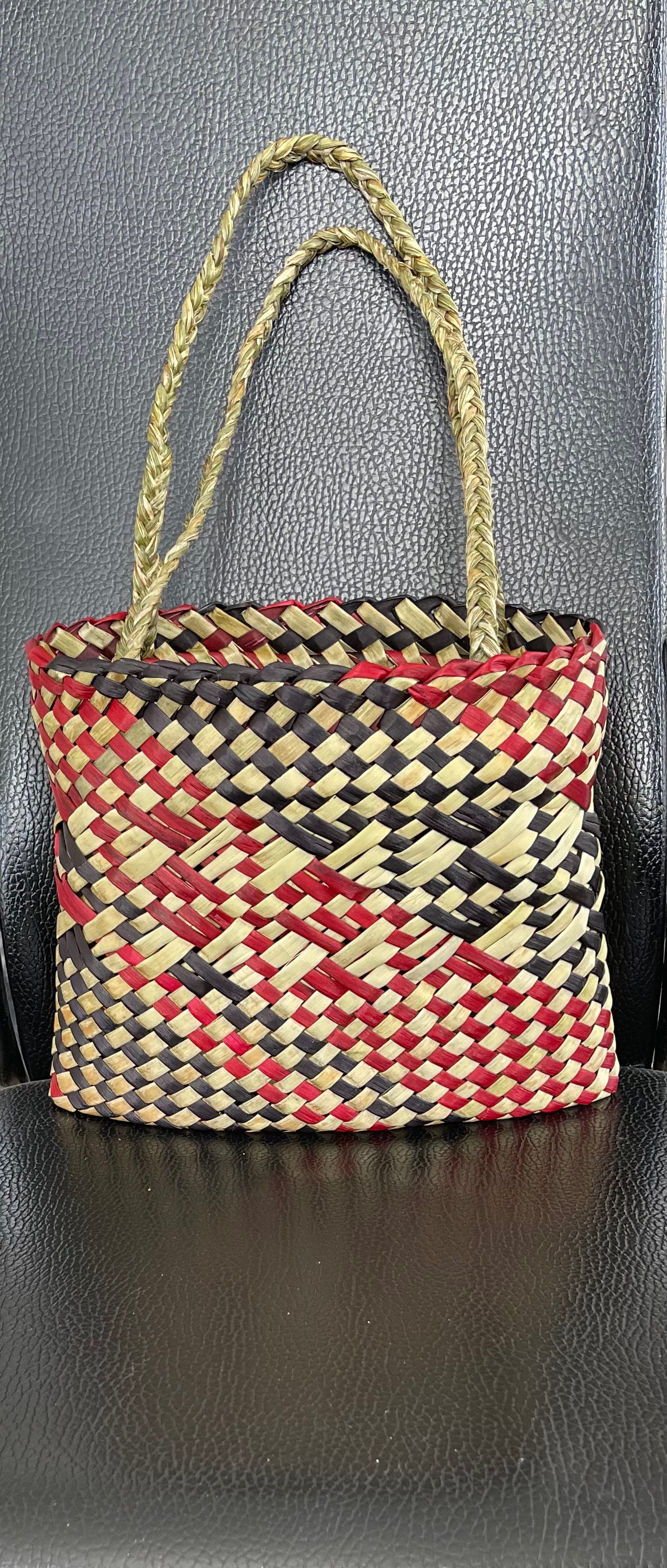 Flax Kete - Red Black and Natural