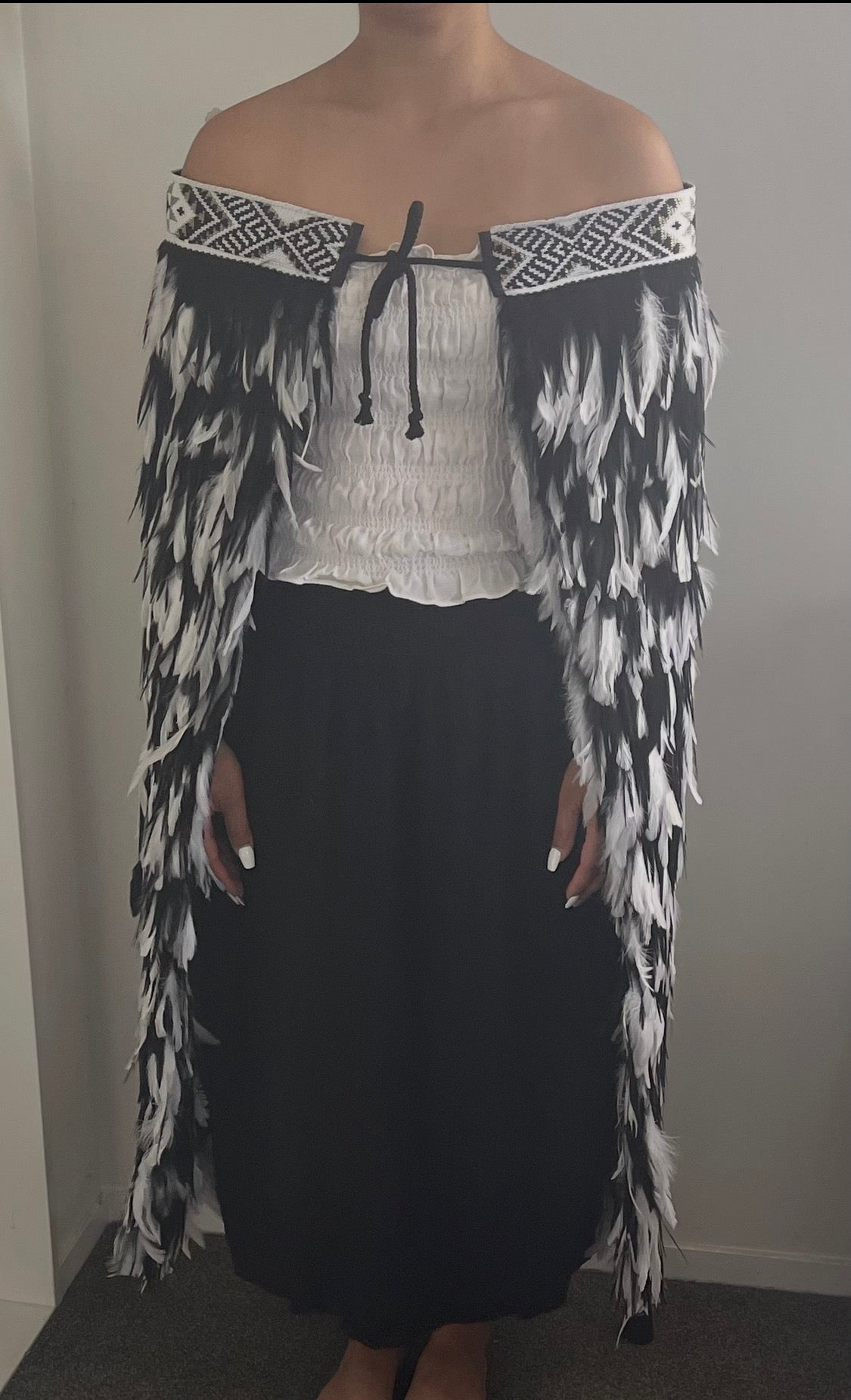 Korowai - Black and white coque and hen korowai with black white and gold flex band