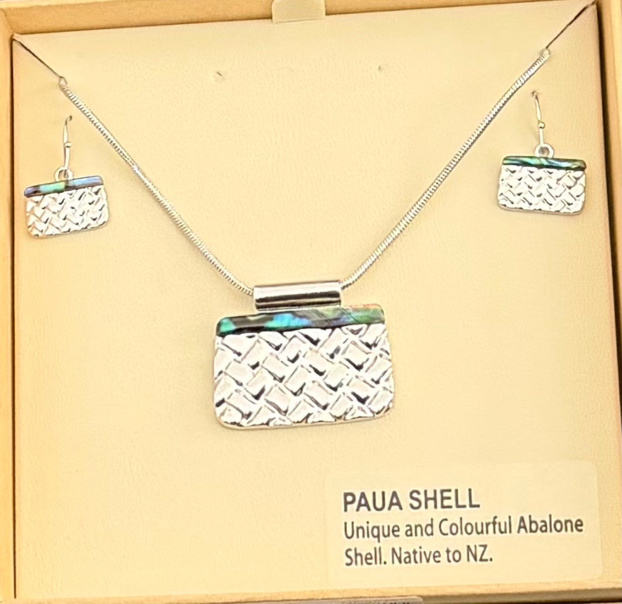 Paua kete- Necklace set