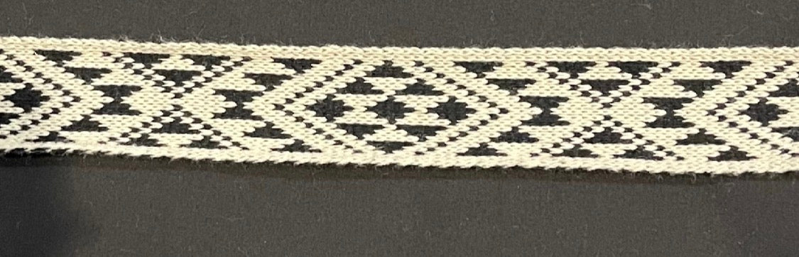 Black and beige Pātiki - Taniko Band 2 in