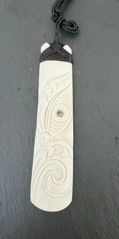 SECONDS Beef Bone Carved Toki. Check out the pictures before you buy as they are marked no1