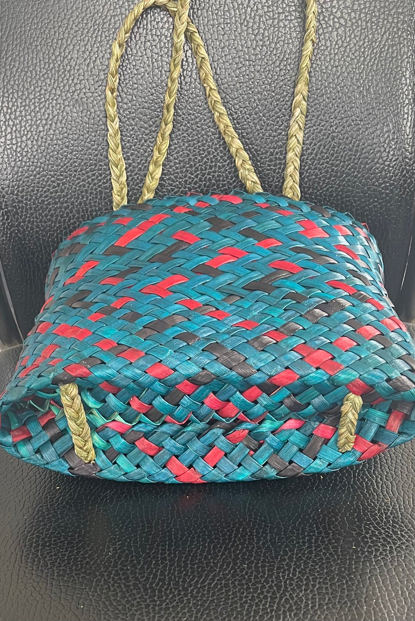 Flax Kete - Red Turquoise and Black