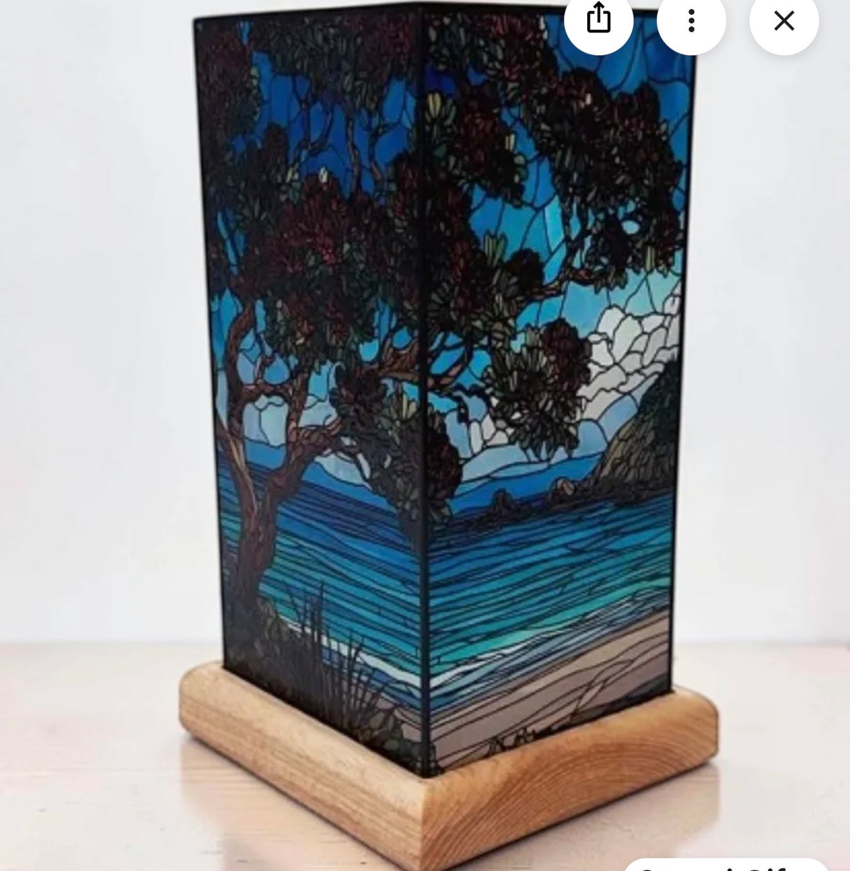 NZ Native Pōhutukawa Tree - Stain Glass lamp