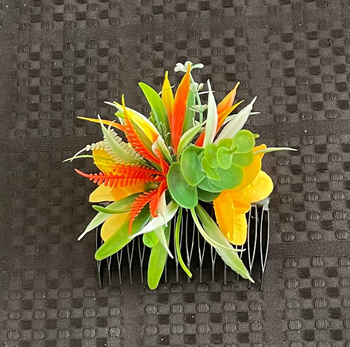 Island Design Artificial Floral Hair Clip