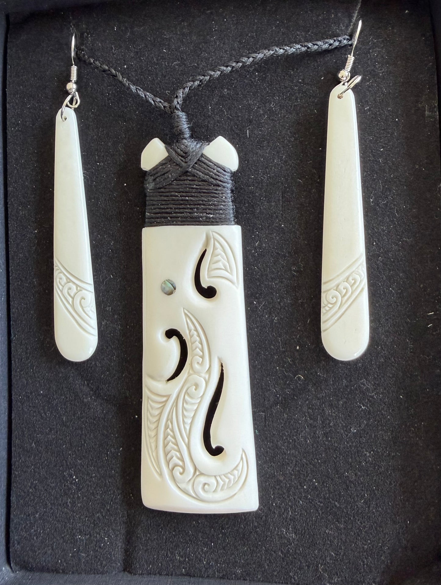Toki Set - Bone Necklace & Earrings