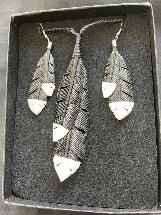 Bone Black Feather Set - Bone Necklace & Earrings