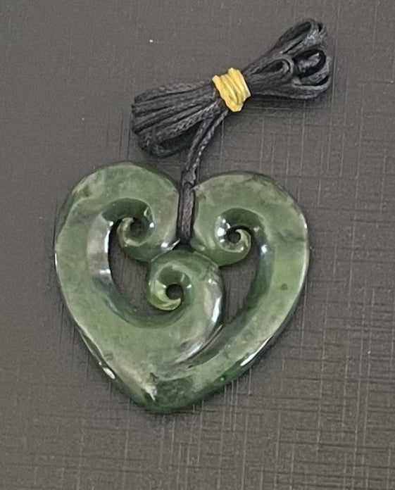 NZ Greenstone - Pounamu NZ - Greenstone Pounamu - Maori Greenstone ...
