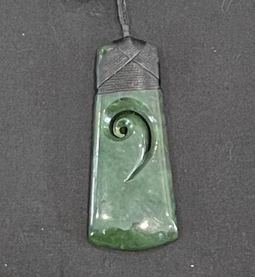 Toki Necklace - New Zealand Greenstone Necklace