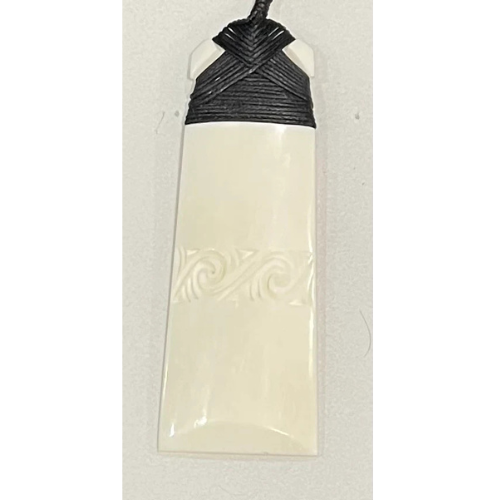 Toki Necklace - Maori Necklace - Bone Carving 