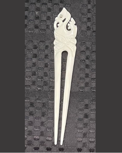 Bone Heru - Manaia Double Prong