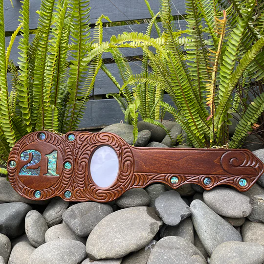 Pāua 21 with Photo - 21st Keys